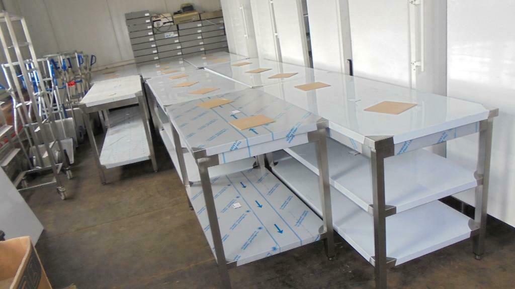table inox neuf prix usine avec ou sans sous tablette, Articles professionnels, Enlèvement