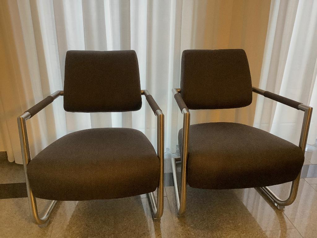 Twee fauteuils van Xooon type Zeno, Ophalen, Minder dan 75 cm, Nieuw, 50 tot 75 cm