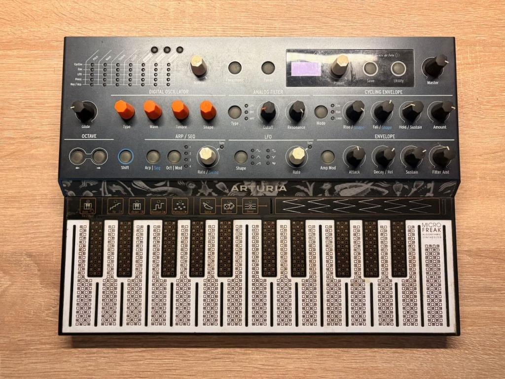 Arturia Microfreak, Musique & Instruments, Autres marques, Comme neuf, Avec connexion MIDI, Enlèvement ou Envoi