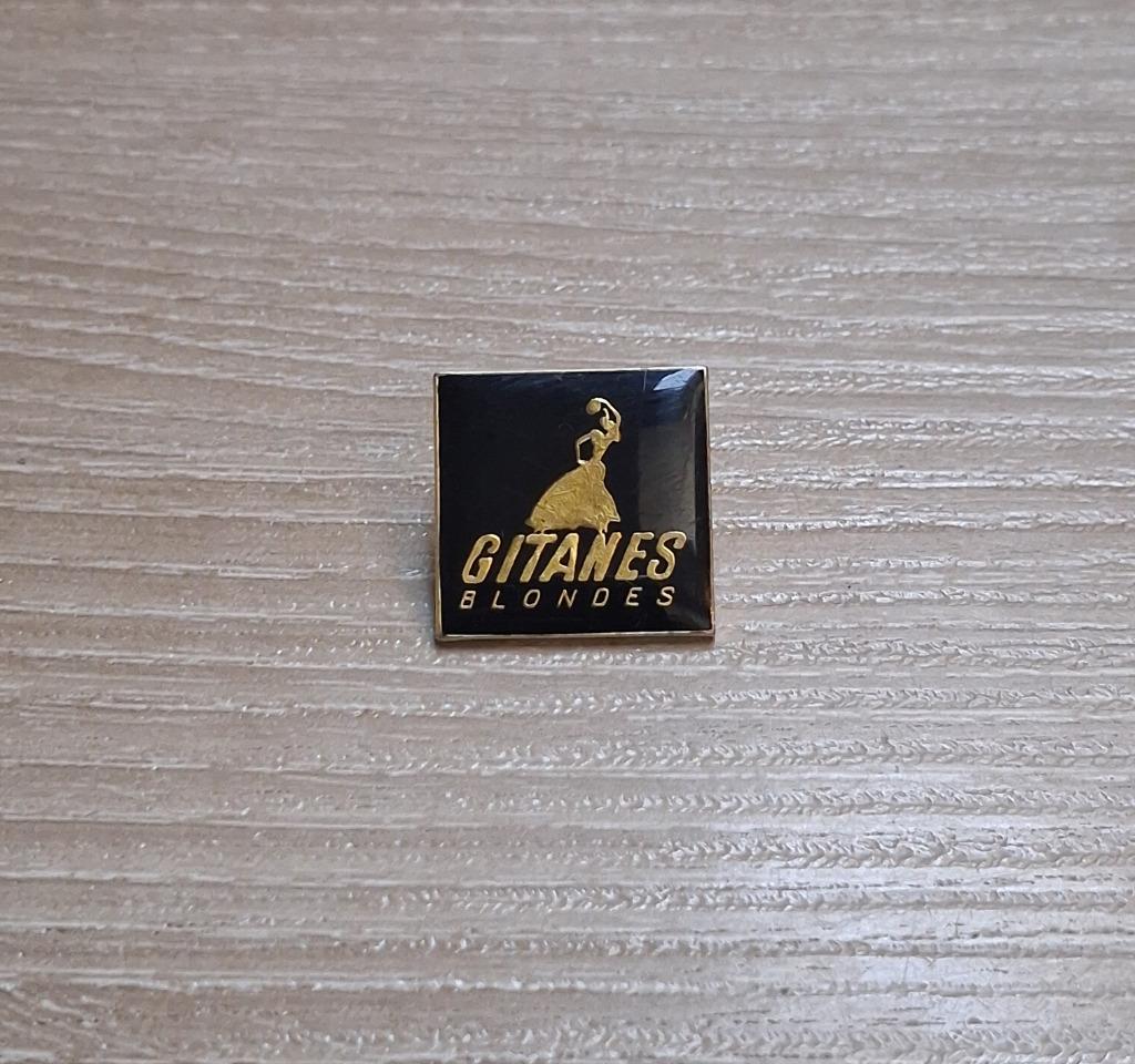 PIN - GITANES BLONDES - SIGARETTEN - CIGARETTES, Verzamelen, Ophalen of Verzenden, Gebruikt, Merk, Speldje of Pin