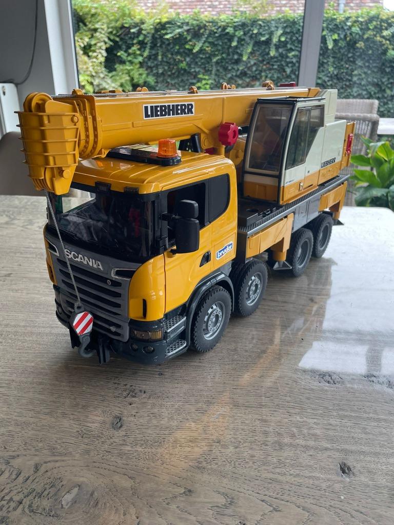 Liebherr LTF 1045-4.1 speelgoedkraan, Ophalen, Zo goed als nieuw