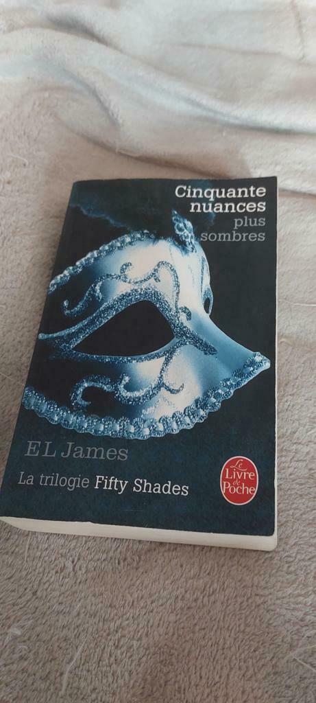 Cinquante nuances plus sombres, Ophalen of Verzenden, Zo goed als nieuw