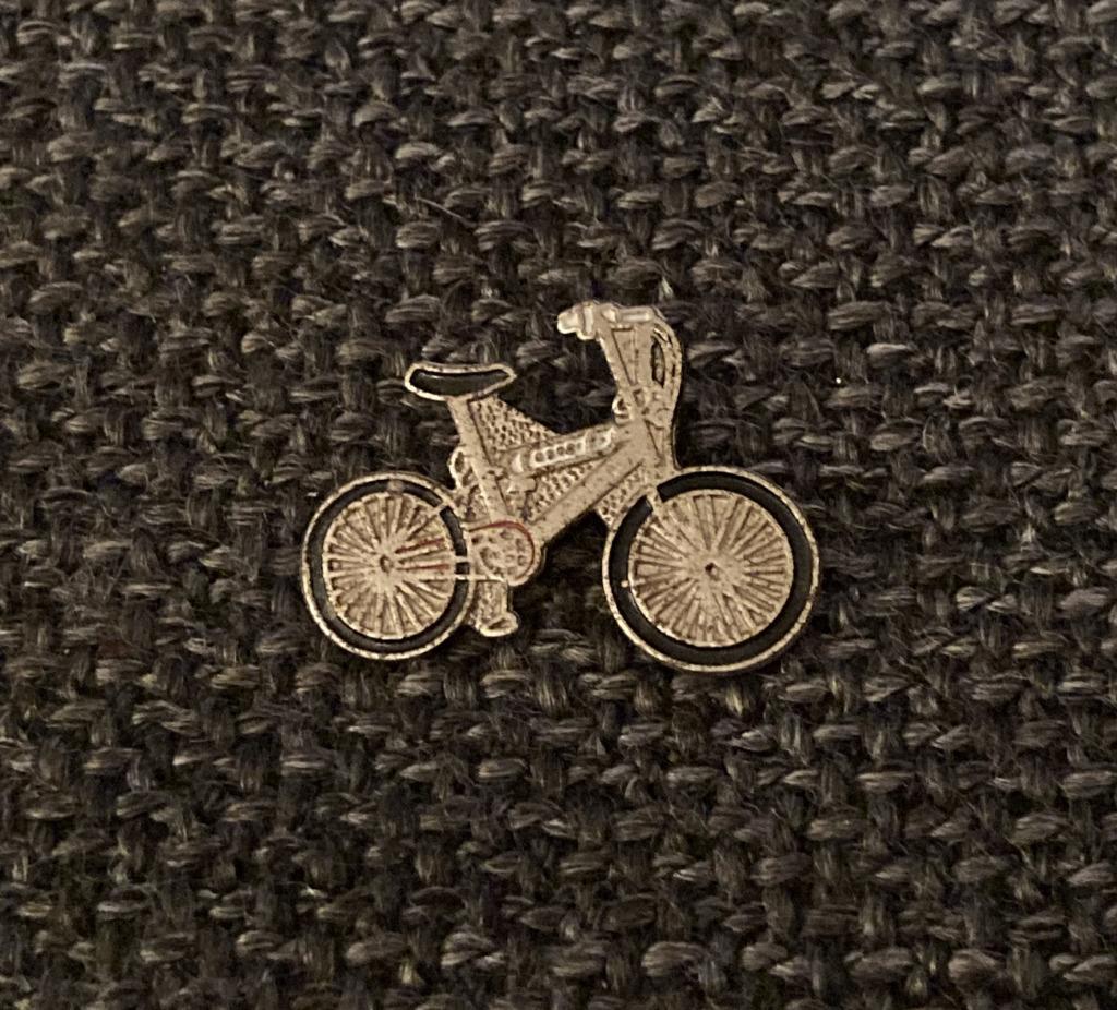 PIN - BMX - FIETS - VELO - BIKE, Verzenden, Gebruikt, Transport, Speldje of Pin