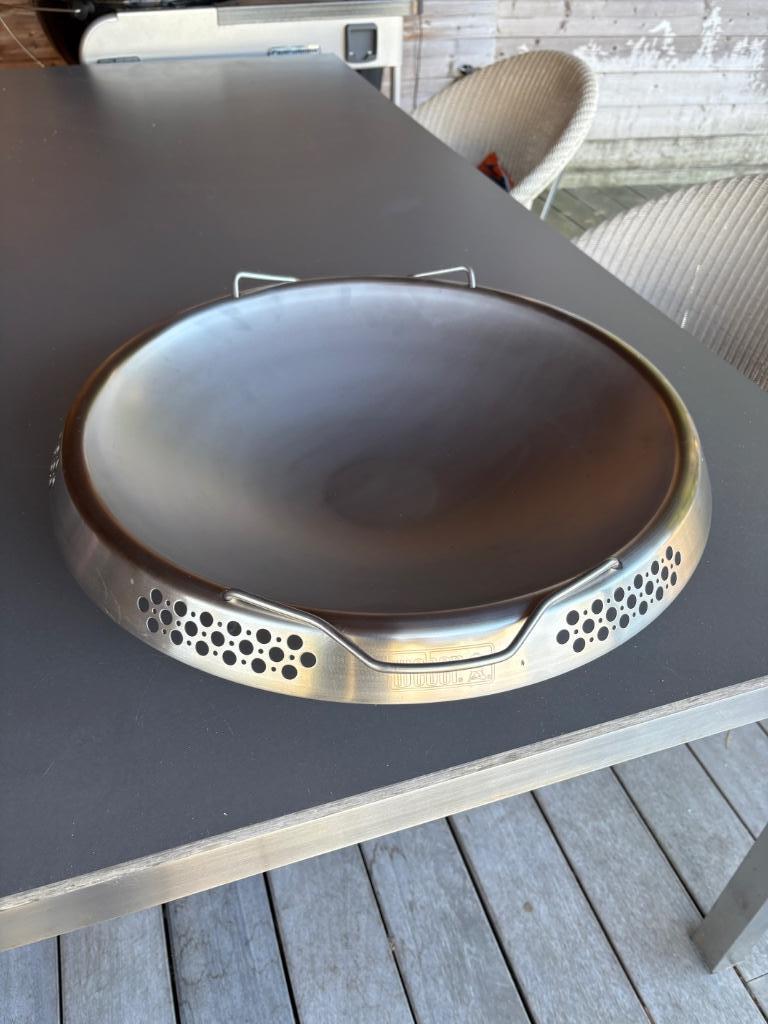 Weber wok RVS 57 cm, Ophalen, Zo goed als nieuw, Weber