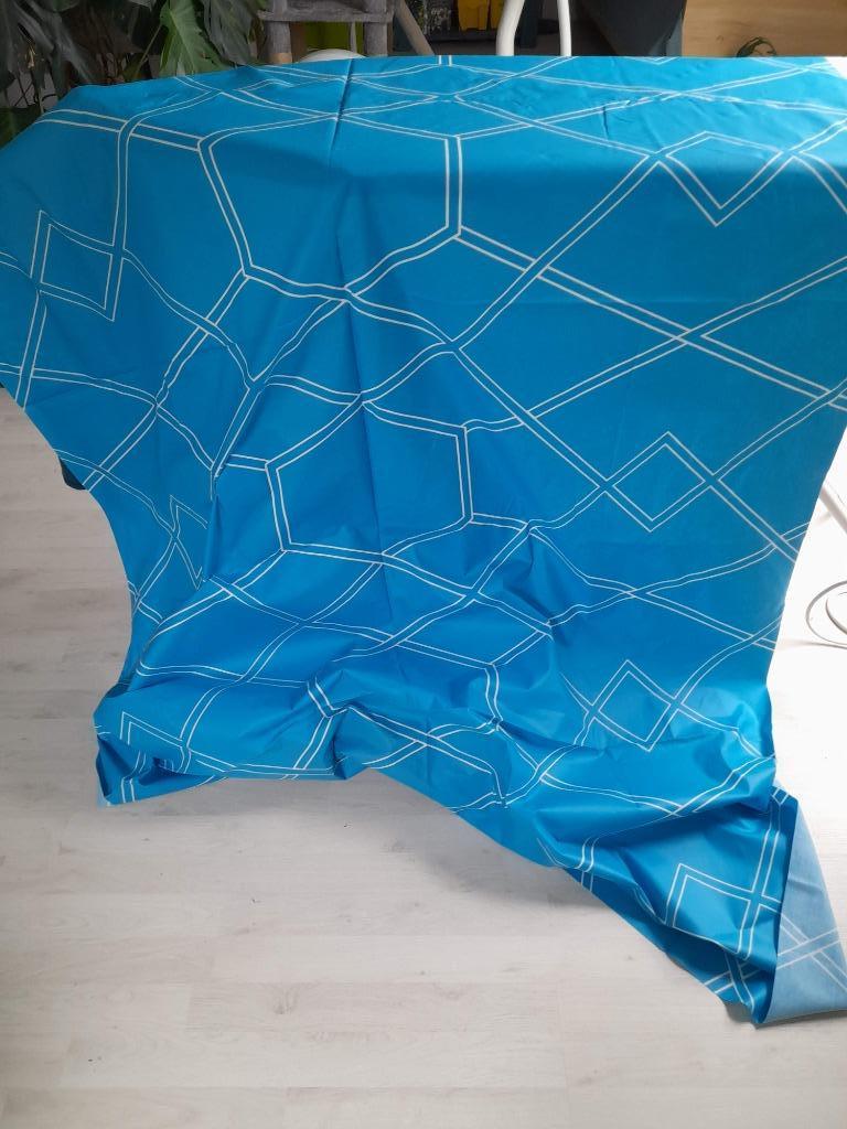 Turkoois/Blauw tafelzeil met geometrische print (new), Huis en Inrichting, Ophalen of Verzenden, Nieuw, Rechthoek