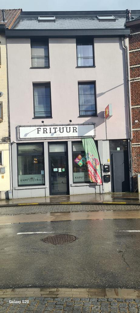 Reprendre une friterie à Louvain, Enlèvement ou Envoi
