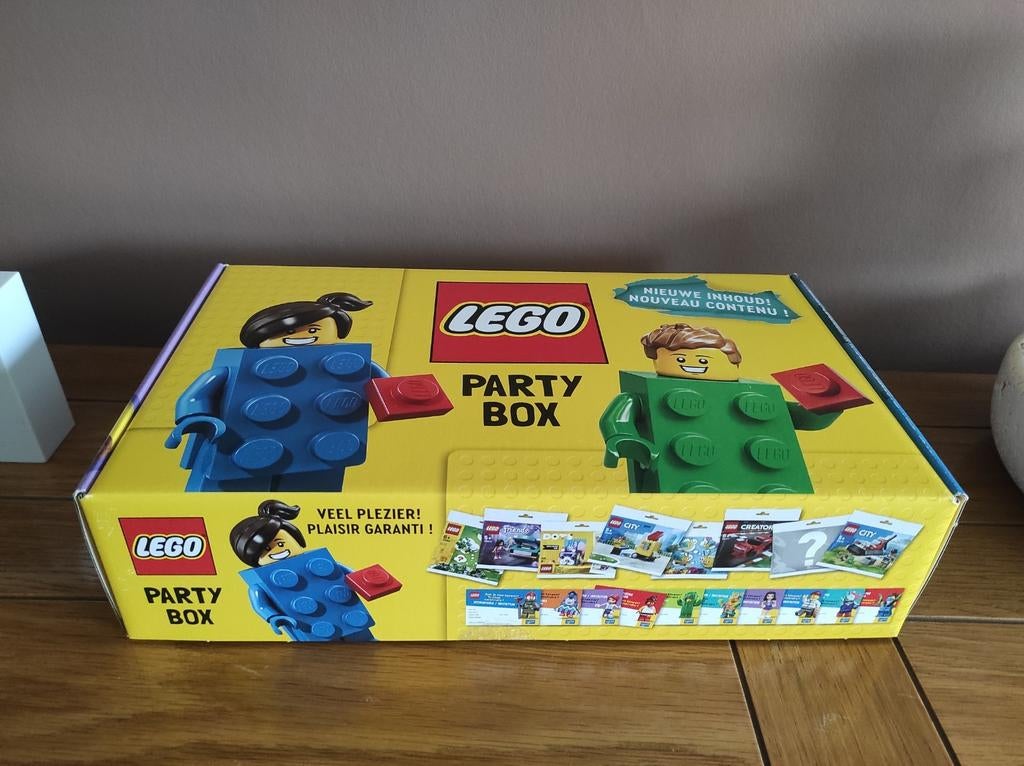 Lego party box (2 stuks beschikbaar), Ophalen of Verzenden, Zo goed als nieuw, Lego