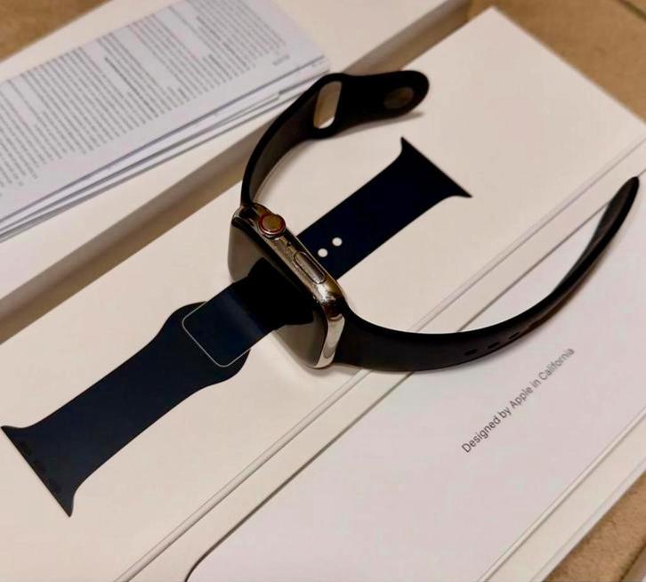 Apple Watch 7 45MM stainless steel sapphire glass GPS-CELL, Handtassen en Accessoires, Smartwatches, Ophalen, Zo goed als nieuw