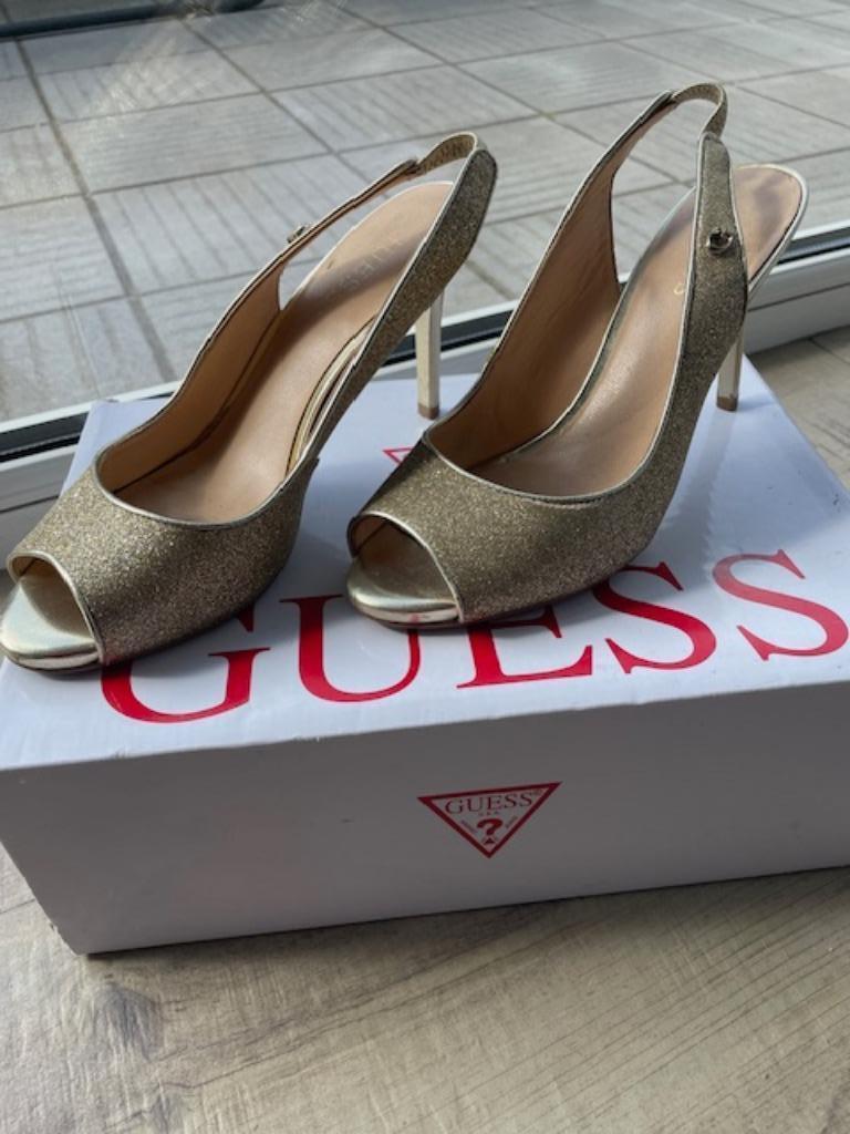 guess gouden schoenen/peeptoes met hak 37, Ophalen of Verzenden, Gebruikt, Overige kleuren
