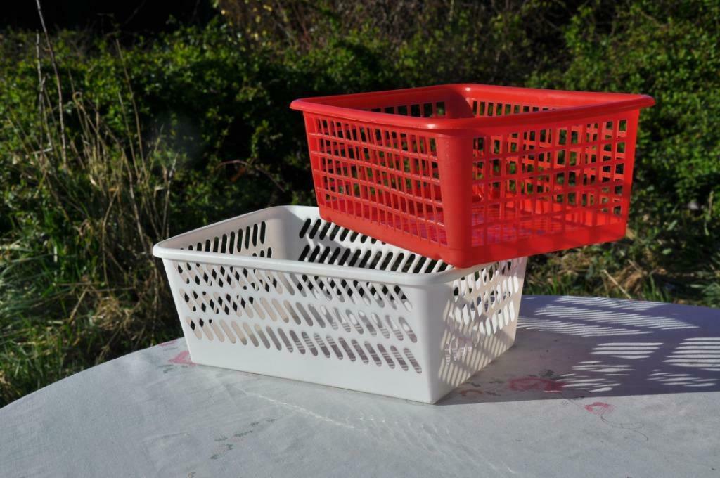 §  2 paniers plastique pour rangement, Kunststof, Gebruikt, Mand, Ophalen of Verzenden