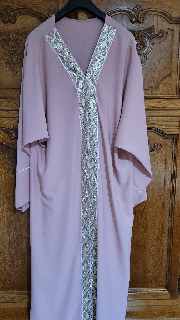 Djellaba dame taille unique, Enlèvement ou Envoi, Neuf, Taille 42/44 (L), Rose