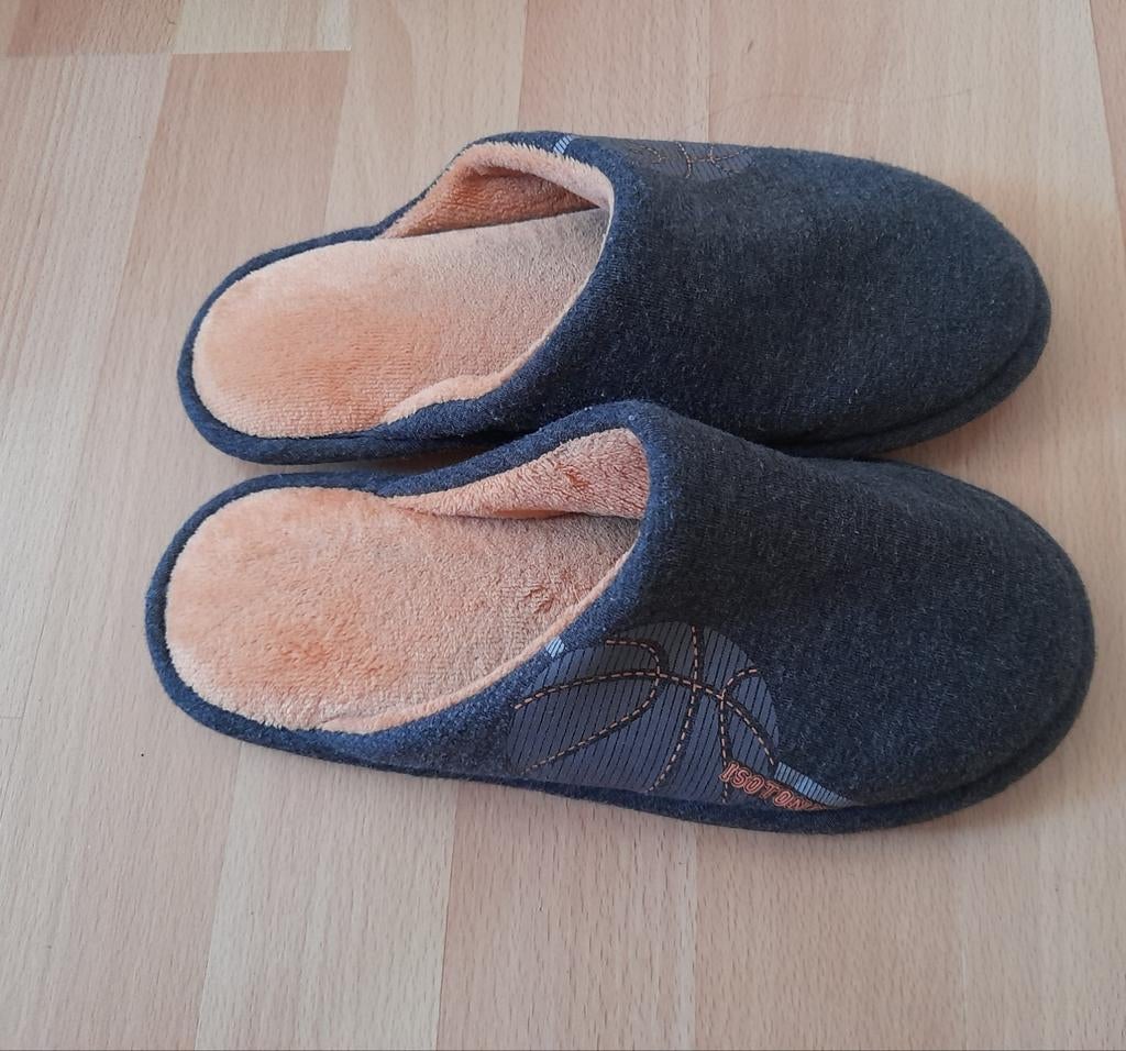 Isotoner pantoffels voor kinderen 36, Ophalen of Verzenden, Gebruikt