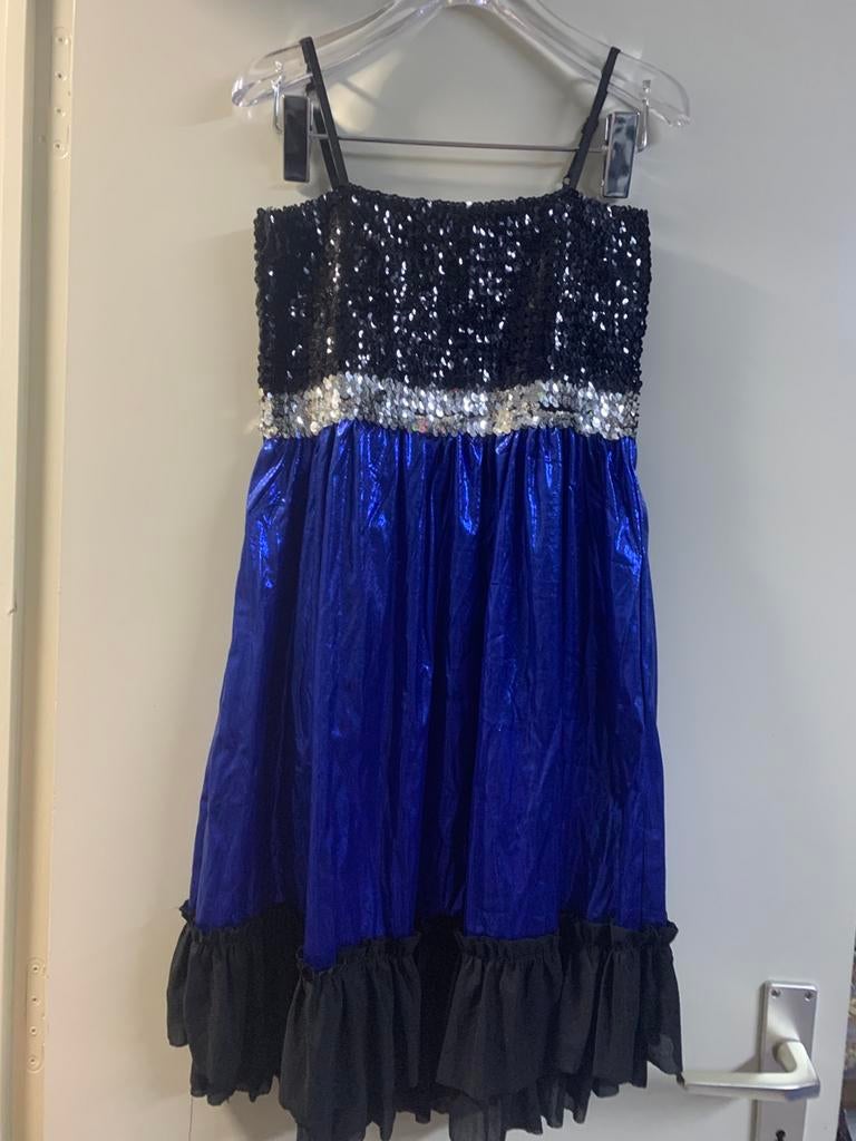 Jurk voor de feestdagen, Ophalen, Nieuw