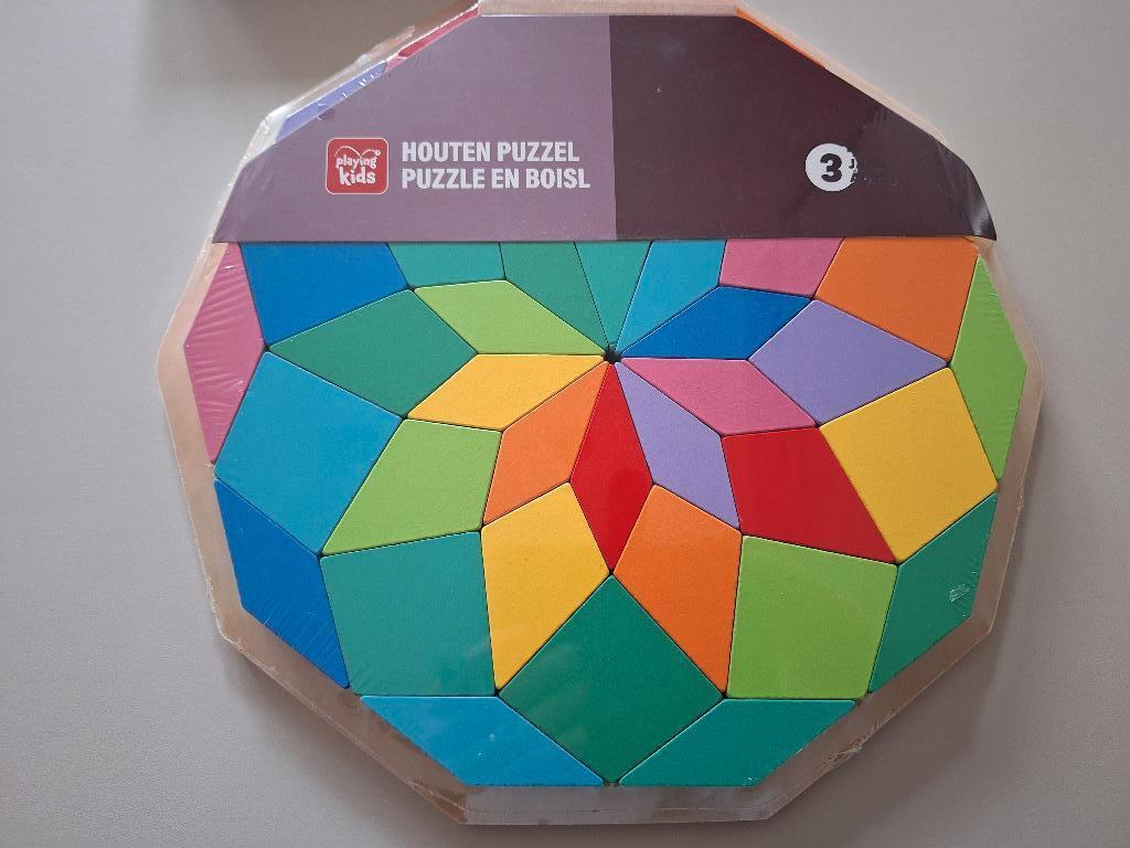 nieuwe houten puzzel, nog in plastiek, Neuf, 2 à 4 ans, Enlèvement, 10 à 50 pièces