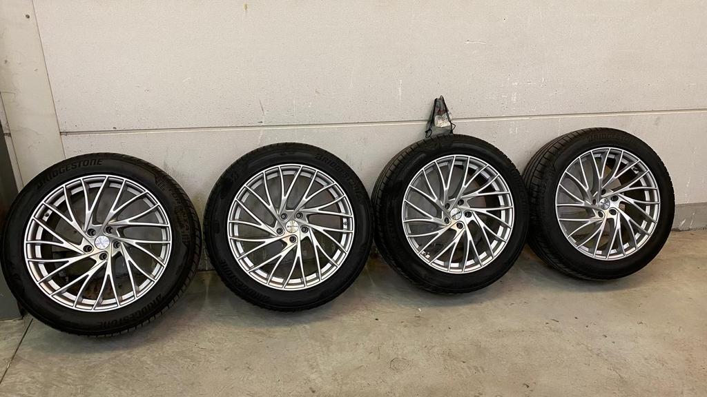 Range Rover Vogue velgen met nieuwe banden, Ophalen, 275 mm, Banden en Velgen, Nieuw