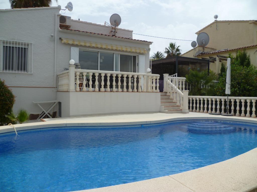 Mooie vakantiehuis te huur te Calpe op 600m van de zee., 2 slaapkamers, Costa Blanca, Open haard, Landelijk