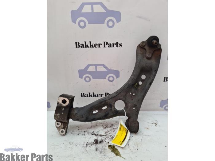Draagarm links-voor van een Volkswagen Golf, Gebruikt, -, Volkswagen, -