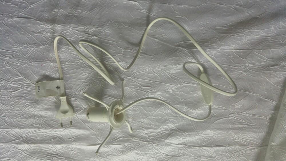 Lampe avec interrupteur ikea max 40w, Maison & Meubles, Enlèvement ou Envoi, Comme neuf