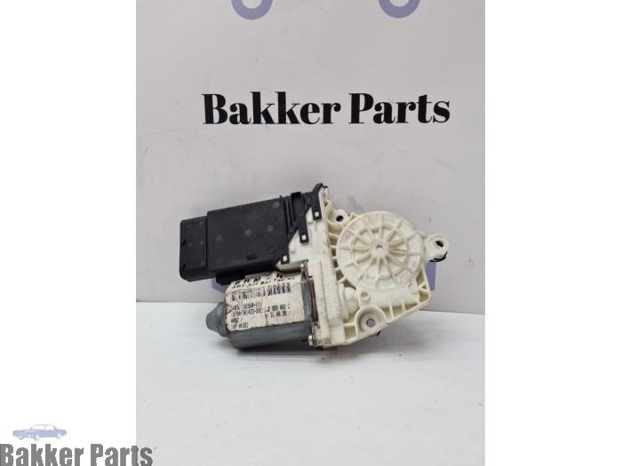 Moteur de vitre portière d'un Volkswagen Golf, -, Volkswagen, -, 3 mois de garantie