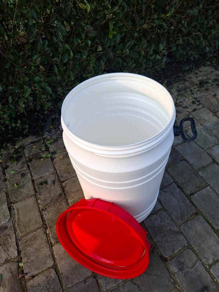 Barils Curtec, Jardin & Terrasse, Barils de pluie, Comme neuf, Synthétique, 75 à 150 litres, Enlèvement