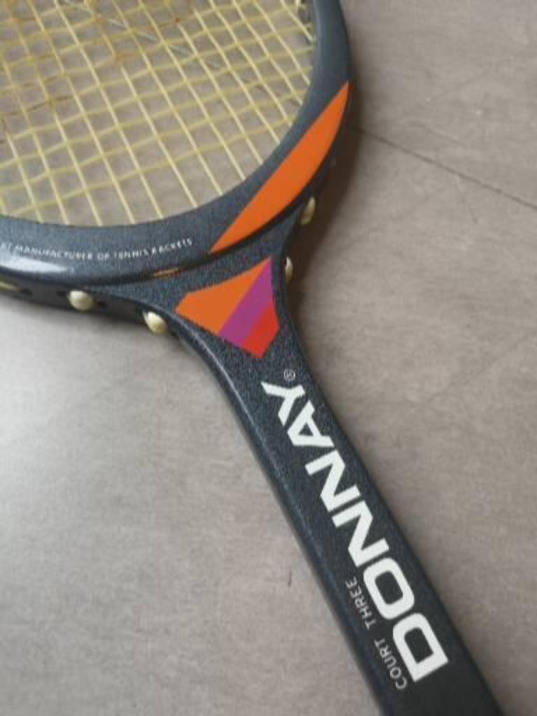 Donnay Court three vintage racket, Ophalen, Zo goed als nieuw, Racket, Overige merken