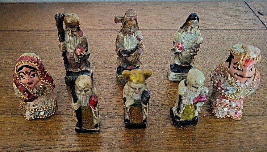 8 statuettes chinoises et indiennes, Collections, Statues & Figurines, Utilisé, Humain, Enlèvement ou Envoi