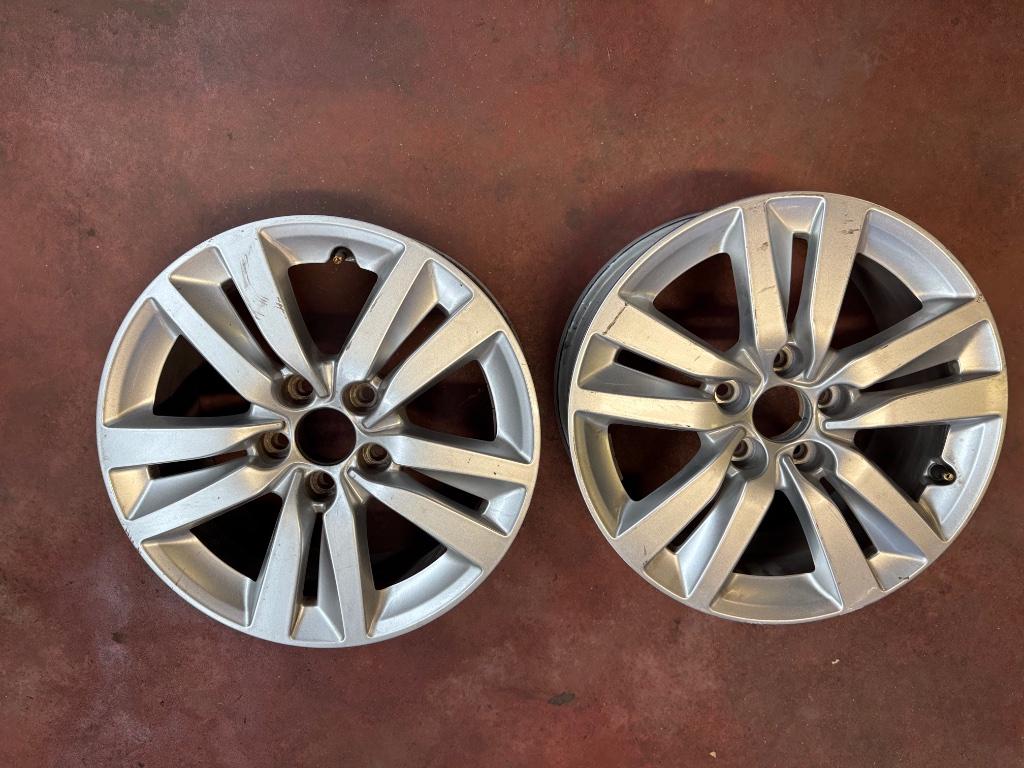 Reste 1 seule jante alu Peugeot new 308, Autos : Pièces & Accessoires, Pneus & Jantes, 16 pouces, Véhicule de tourisme, Autre