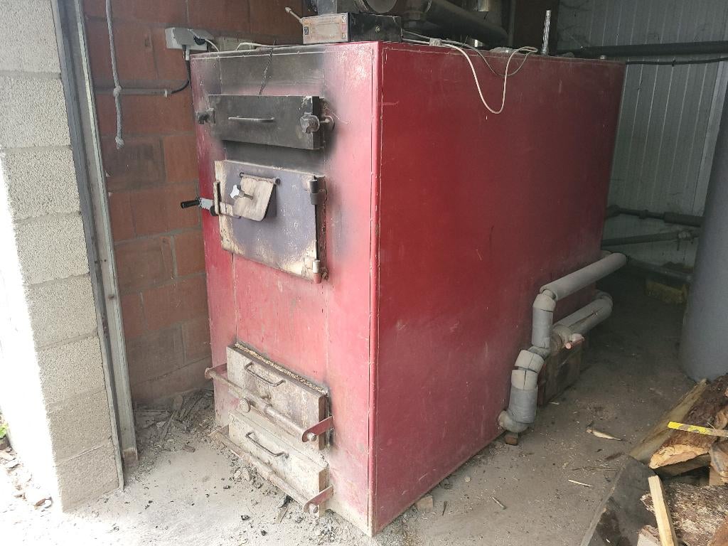 Houtketel 110kw, Ophalen, Gebruikt, Houthaard