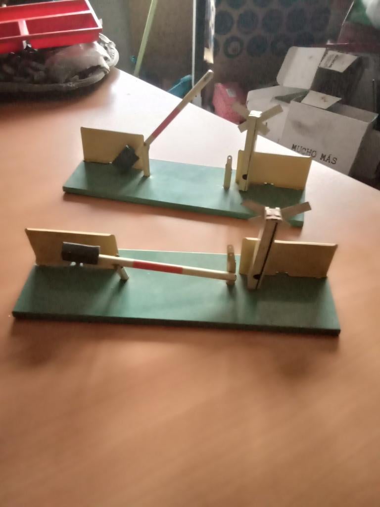 Jouets en étain, Enlèvement ou Envoi