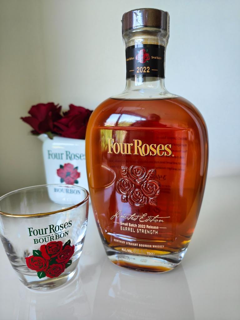 Four Roses Limited Edition Small Batch2022 Release(3410/4890, Neuf, Enlèvement ou Envoi, Pleine, Autres types