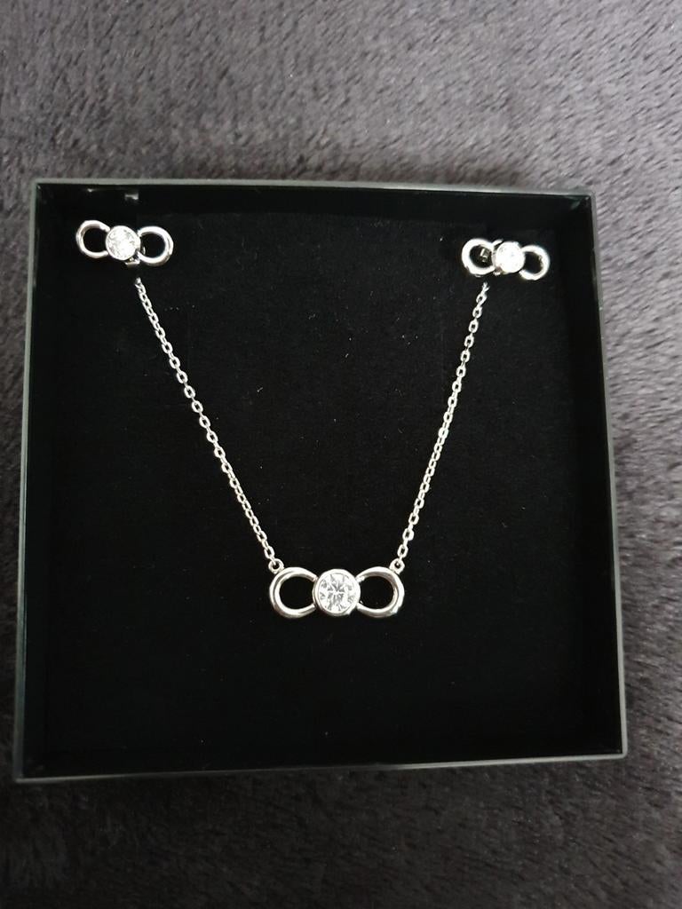 Nieuwe zilveren halsketting met oorbellen van Nona, Nieuw, Ophalen of Verzenden, Verstelbaar, Zilver