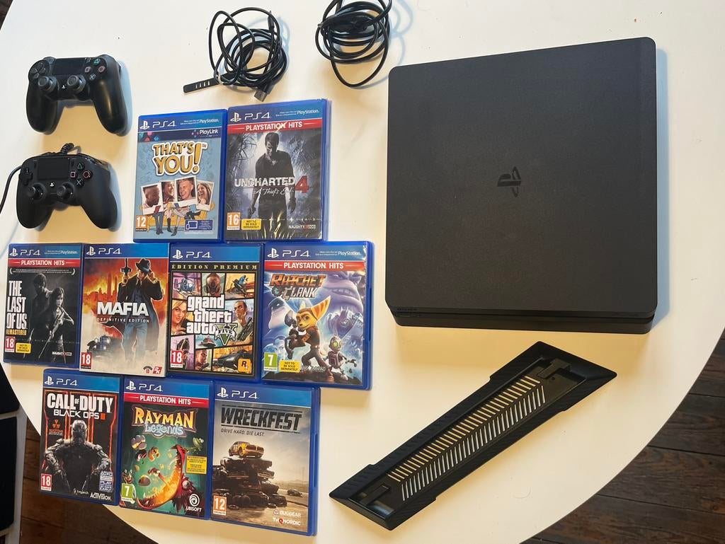 PS4 Slim 1TB - 2 controllers - 9 games, Games en Spelcomputers, Ophalen, Zo goed als nieuw, Slim