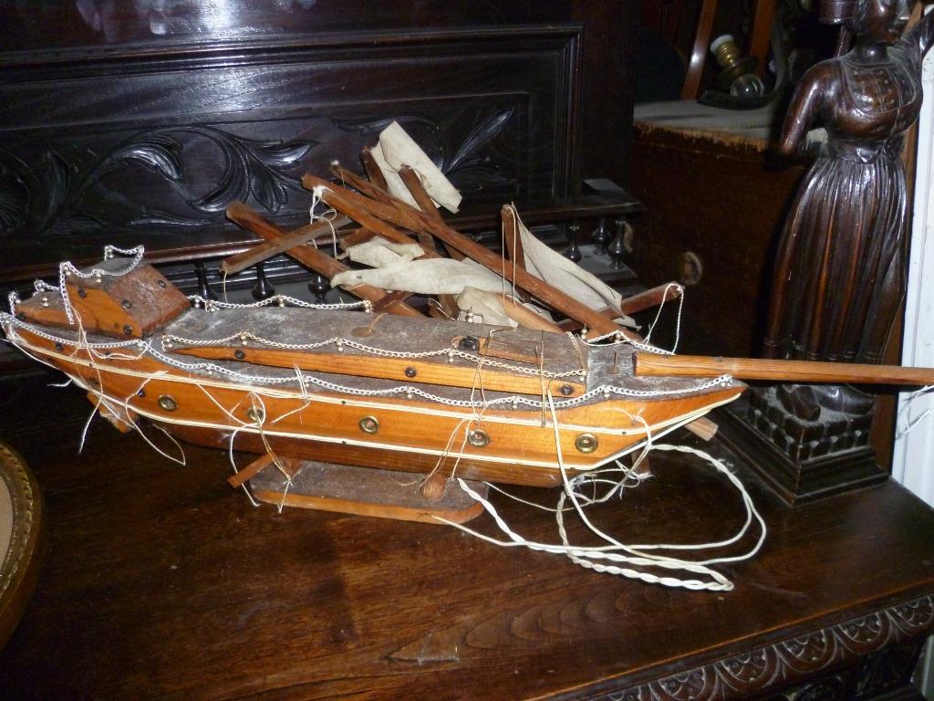 HOUTEN BOOT TE RESTAUREREN, Ophalen