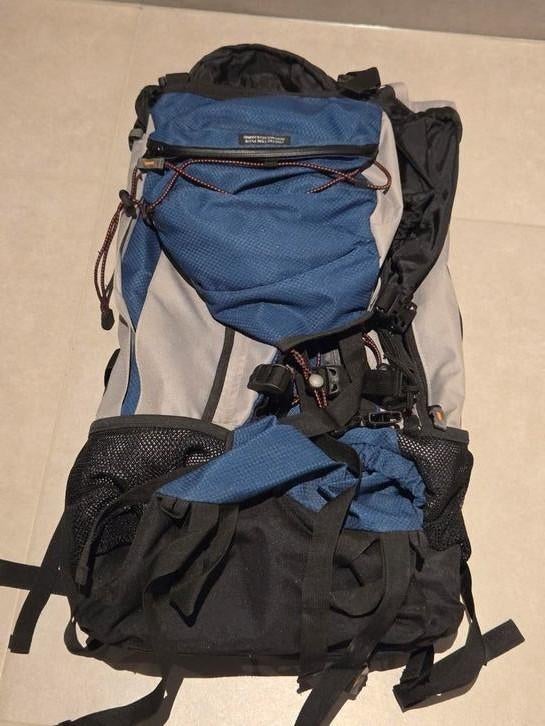 Mooie rugzak. Zwart/grijs/blauw. 70l, Ophalen, Zo goed als nieuw