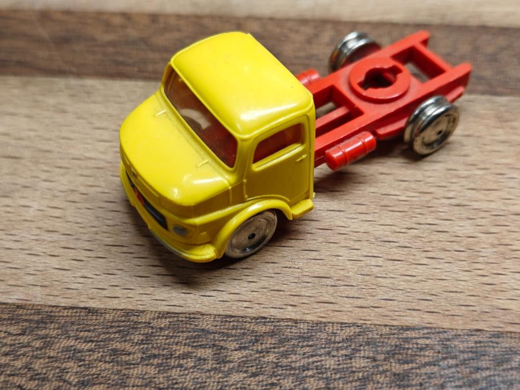 LEGO 1/87 HO DENMARK VINTAGE MERCEDES JAUNE LOW, Enfants & Bébés, Jouets | Duplo & Lego, Neuf, Lego, Enlèvement ou Envoi