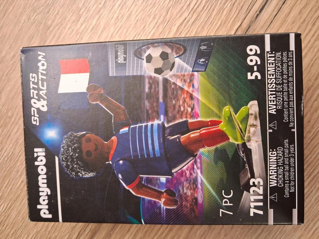 Joueur de football de la Coupe du monde Playmobil France, Enfants & Bébés, Jouets | Playmobil, Envoi, Comme neuf