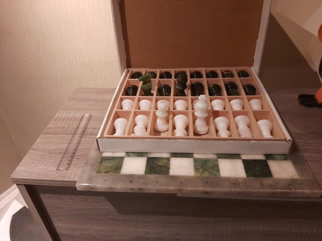 jeu d'échecs en marbre, Enlèvement, Comme neuf