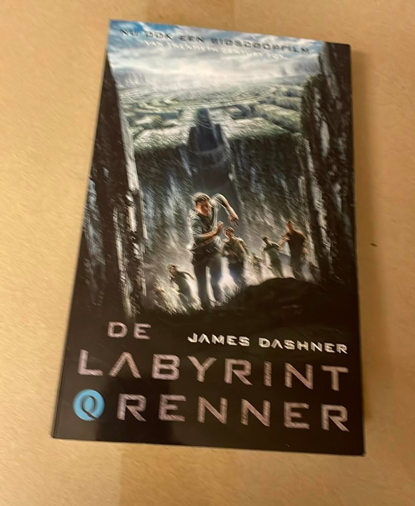 James Dashner - De labyrintrenner, Boeken, Ophalen of Verzenden, Zo goed als nieuw, James Dashner
