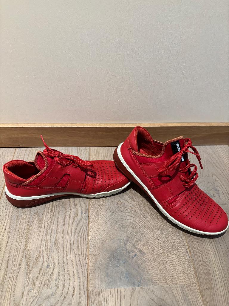 Chaussure de sport Ecco, Vêtements | Femmes, Chaussures, Rouge, Chaussures de sports, Comme neuf, Enlèvement