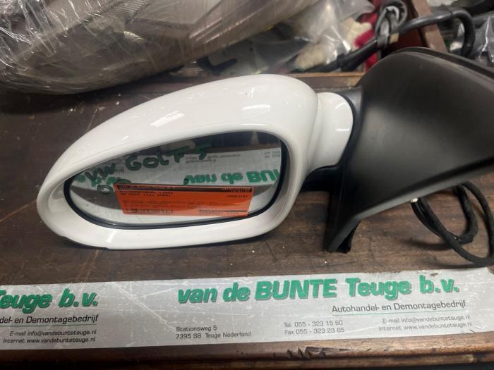 Buitenspiegel links van een Volkswagen Golf, Gebruikt, -, Volkswagen, -