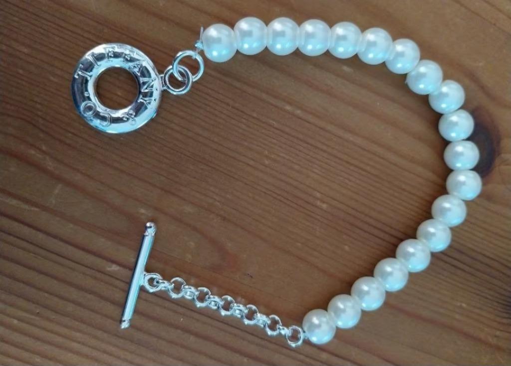 TIFFANY & CO Bracelet, Bijoux, Sacs & Beauté, Bracelets, Enlèvement ou Envoi, Neuf, Blanc, Synthétique ou Plastique