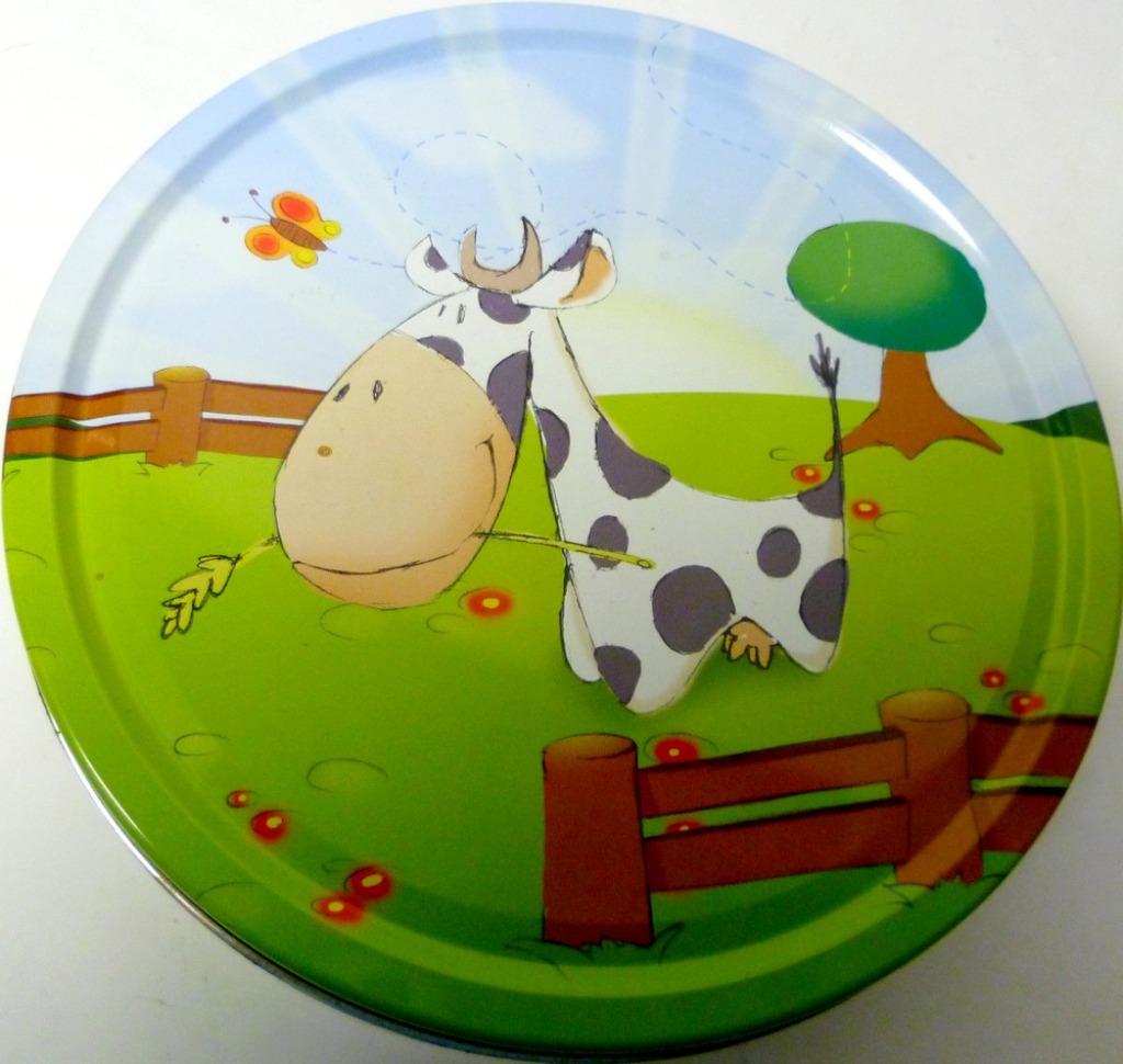 Boîte en fer : Vache et la ferme, Collections, Boîte en métal, Comme neuf, Biscuits, Autres marques, Enlèvement