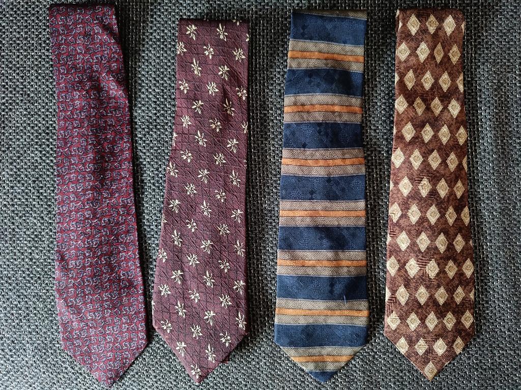 4x moderne dassen, Ophalen of Verzenden, Gedragen, Met patroon