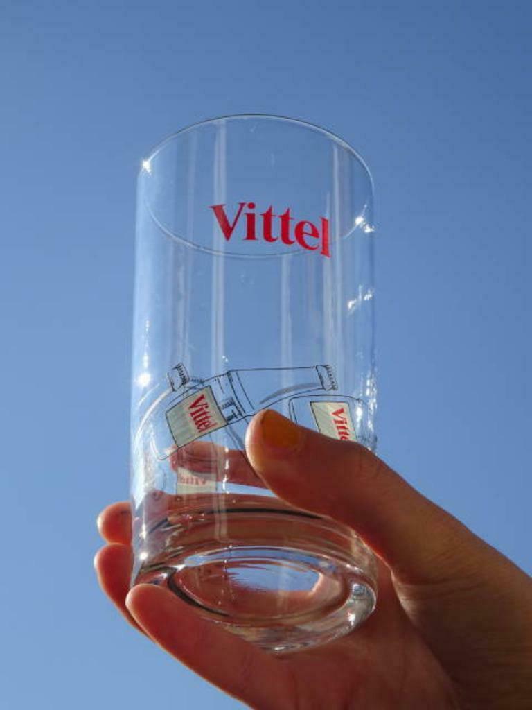 Vintage glas Vittel, Verzamelen, Glas en Drinkglazen, Ophalen, Nieuw, Waterglas