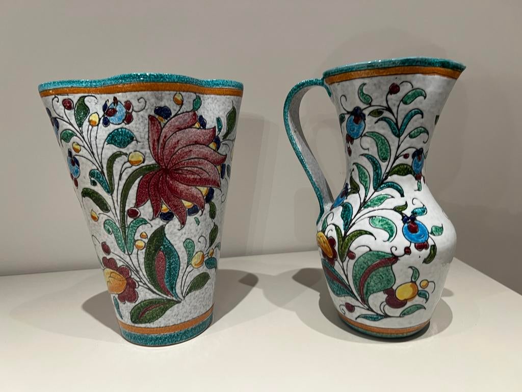 Set van Italiaanse vazen Deruta stijl, Enlèvement