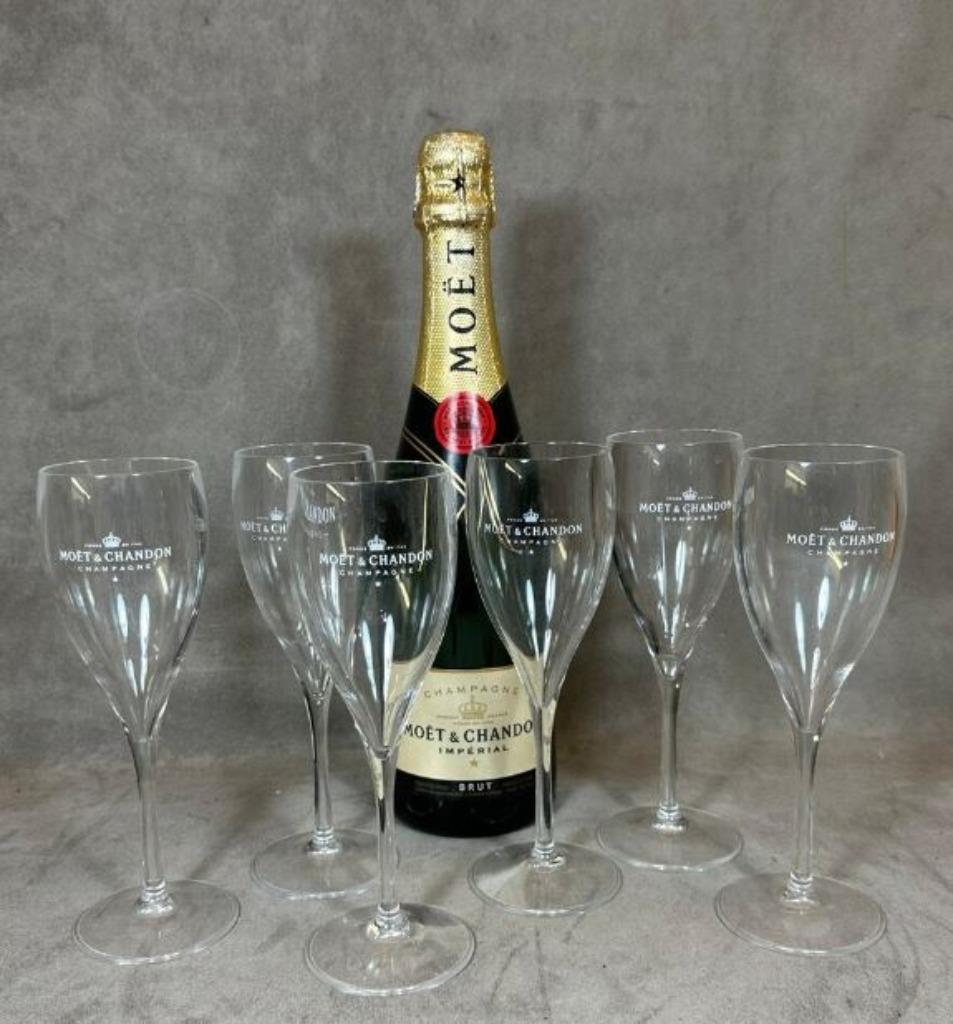 Prachtige Champagneglazen Moët & Chandon, Huis en Inrichting, Ophalen, Zo goed als nieuw