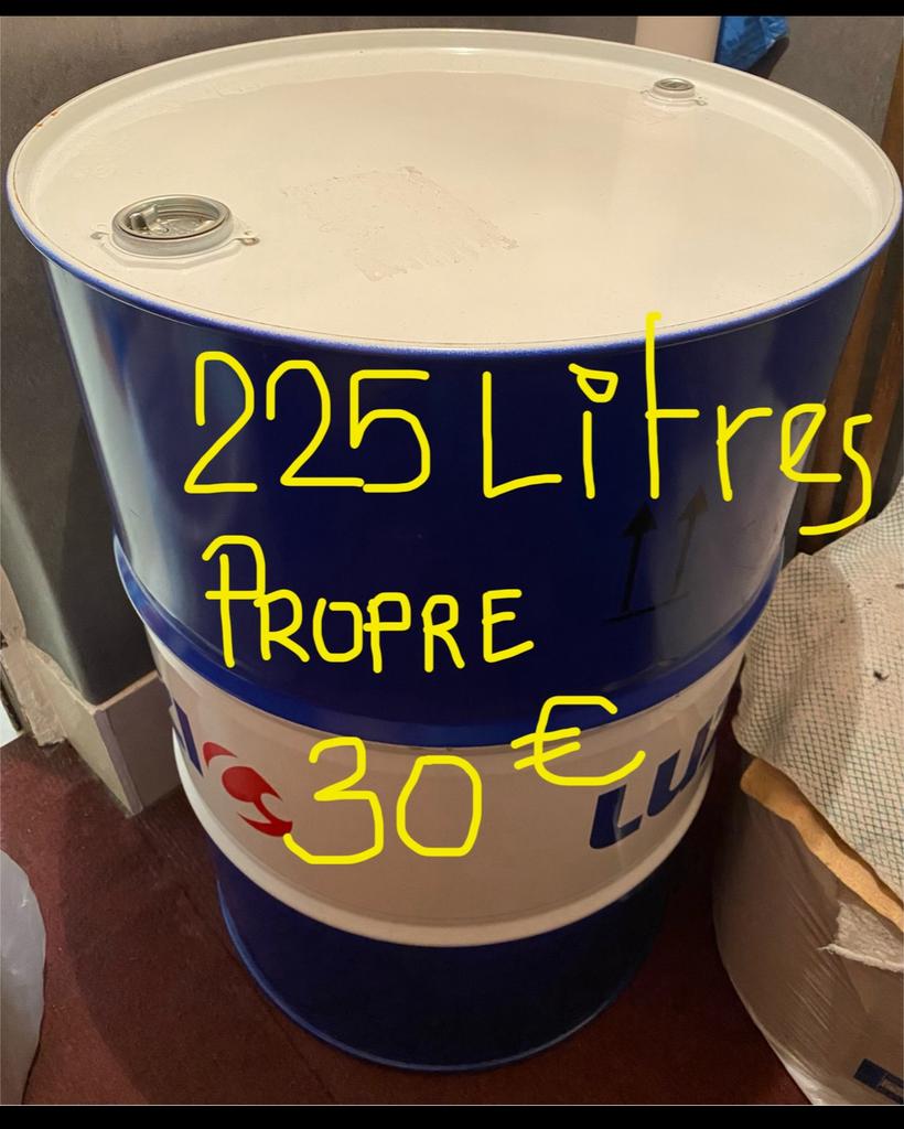 Baril fer , baril pvc , bidon 5L-10L-20L-25L-30L, à partir, 150 liter of meer, Ophalen of Verzenden, Zo goed als nieuw, Metaal