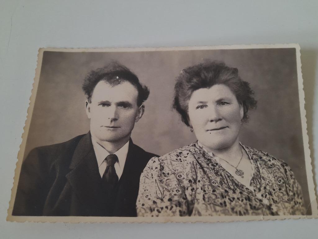 Postkaart - ouder koppel,  1930, Verzamelen, Ophalen of Verzenden, 1920 tot 1940, Ongelopen