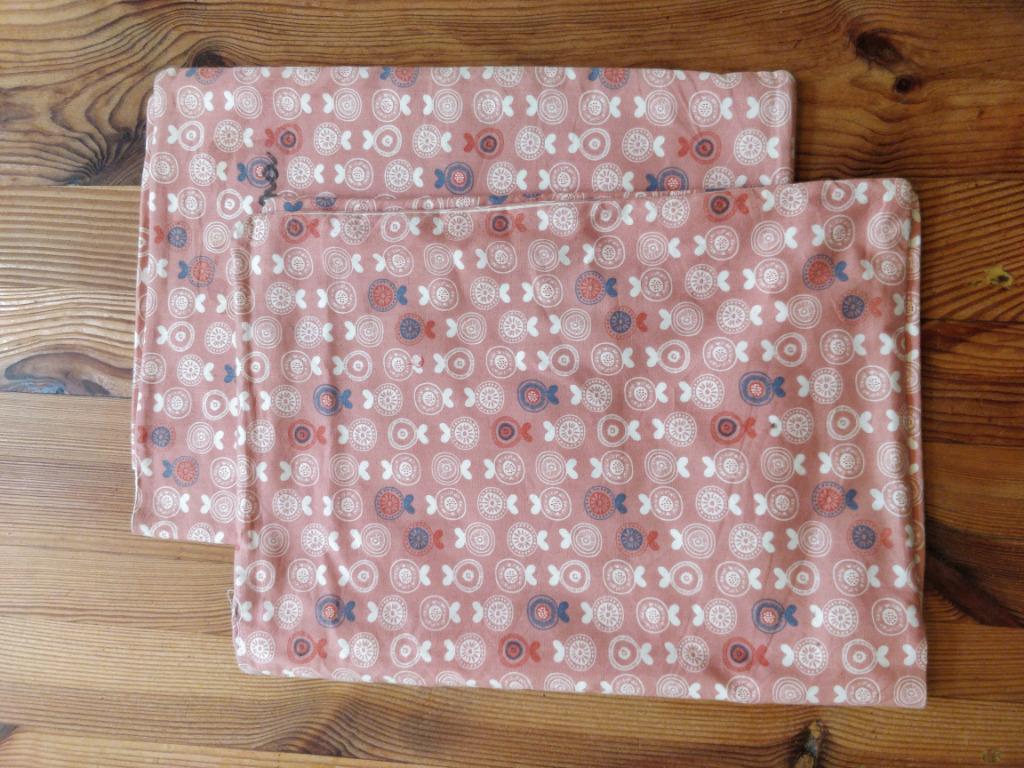 Divers couvre-cahiers tissu A4 et A5, Diversen, Bureau-accessoires, Gebruikt, Ophalen