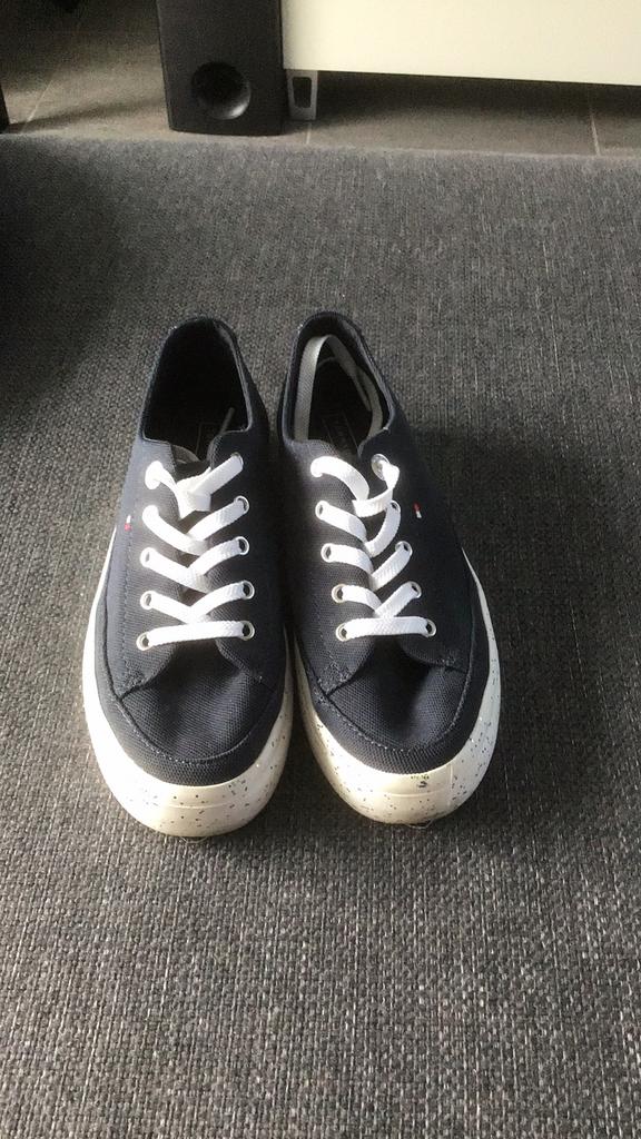 Tommy Hilfiger sneakers, Enlèvement, Comme neuf, Sneakers et Baskets